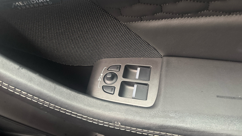 Jaguar F-Type 2.0 P300 R-Dynamic Black 2dr Auto Petrol Coupe